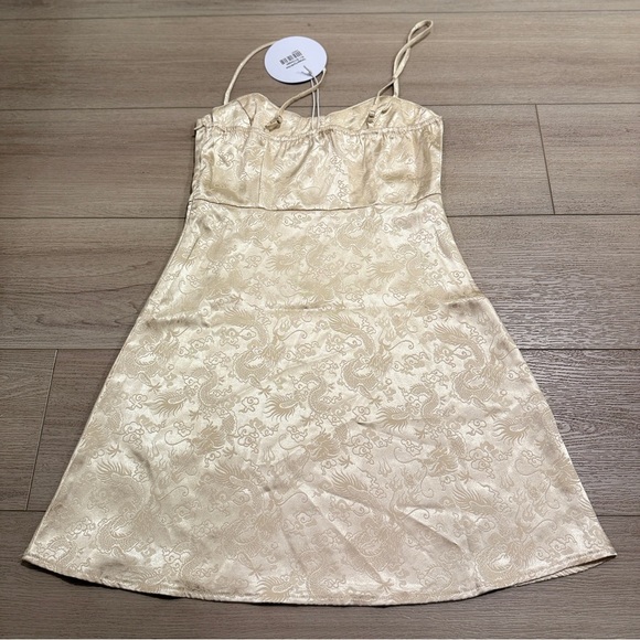 NEW Princess polly champagne pop mini dress size 2 Sexy Silky Gold - Picture 15 of 15